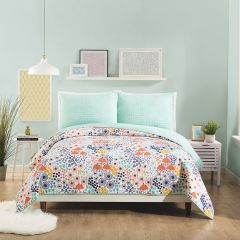 Floral Pattern Quilt Set