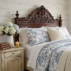 Blue Garden Toile Scalloped Quilt and Shams Set