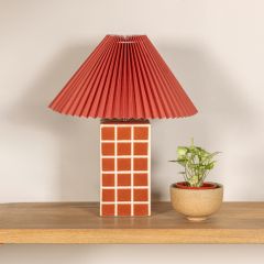 Ceramic Grid Patterned Table Lamp