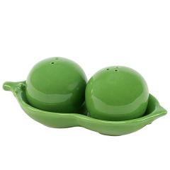 Ceramic 2 Peas In A Pod Salt and Pepper Shaker Set