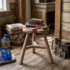 Clover Seat Wooden Stool