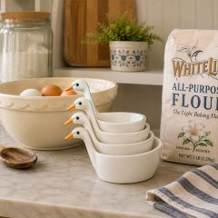 Country Kitchen Goose 4 Piece Measuring Cup Set