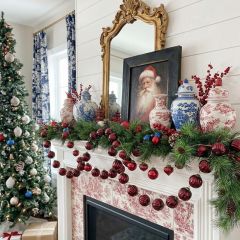 Festive Embossed Glass Ornament Garland