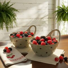 Nesting Stoneware Colander Set of 2