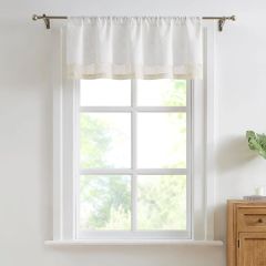 Scalloped Edge Eyelet Window Valance
