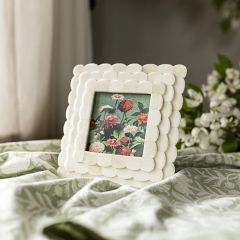 Scalloped Edge White Bone Photo Frame