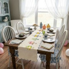 Sweetly Scalloped Cakes Celebration Table Runner