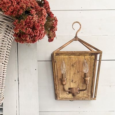 2 Bulb Metal Sconce With Hook