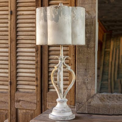 Aged Metal Clover Shaded Table Lamp