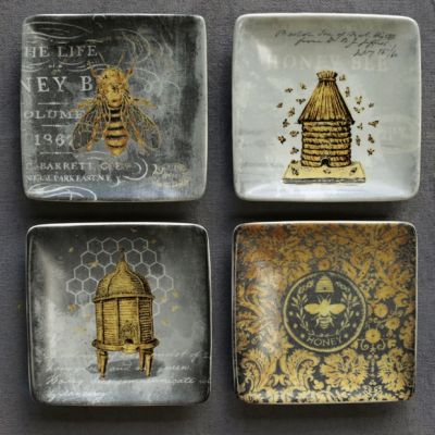 Bee Stoneware Square Plates Set of 4