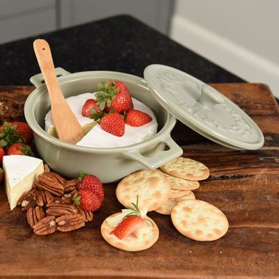 Brie Bakers With Wood Spreaders Set of 2