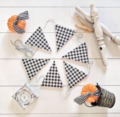 Classic Gingham Wood Triangles Banner