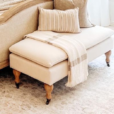 Creamy Classics Rolling Pillowtop Bench