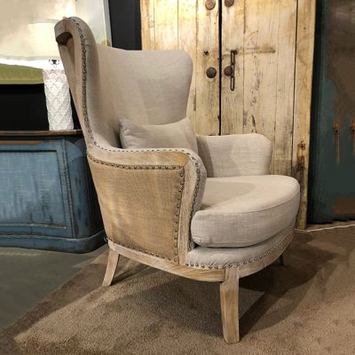 Curved WIngback Accent Chair