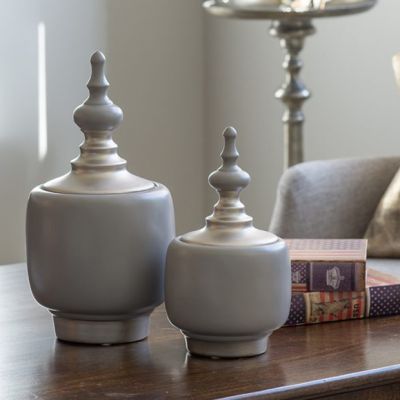 Elegant Finish Ceramic Jar