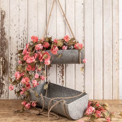 Farmhouse Metal Planter With Rope Hanger