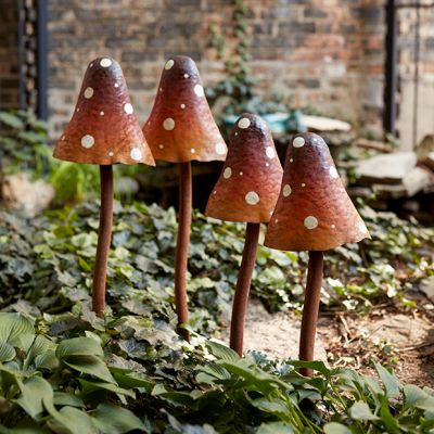 Hammered Mushroom Garden Stake Set of 2