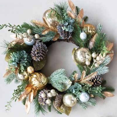 Holiday Charms Festive Wreath