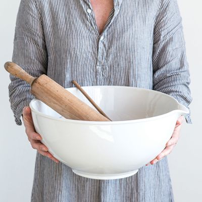 Simple and Solid Stoneware Batter Bowl