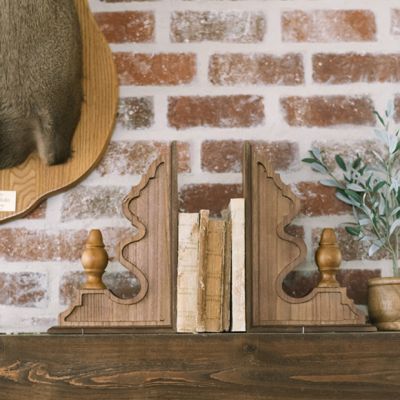 Sophisticated Corbel Finial Bookends