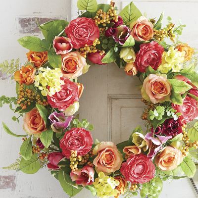 Vibrant Rose With Ranunculus Wreath