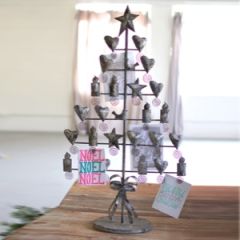 Rustic Metal Christmas Tree Card Holder