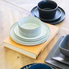 18 Piece Ribbed Ceramic Dish Collection