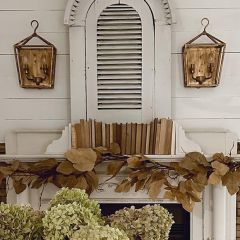 2 Bulb Metal Sconce With Hook