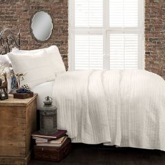 3 Piece Textured Stripe Quilt Set