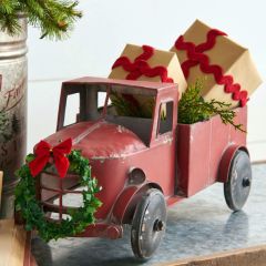 Farm Truck With Wreath Accent Decor