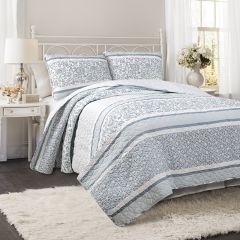 3 Piece Cozy Cottage Floral Quilt Set
