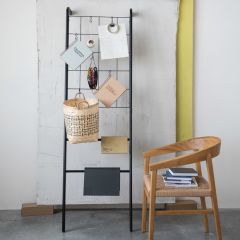6 Hook Grid Ladder Display