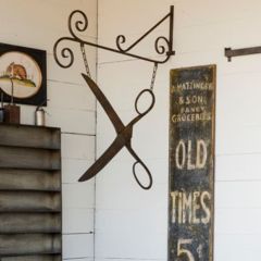 Hanging Scissors Sign