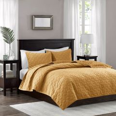 Casual Comfort Yellow 3 Piece Velvet Quilt and Shams Set