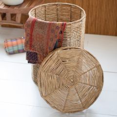 Chic Farmhouse Lidded Seagrass Hamper