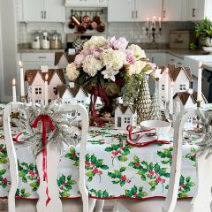 Christmas Holly Tablecloth