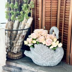 Classic Swan Planter