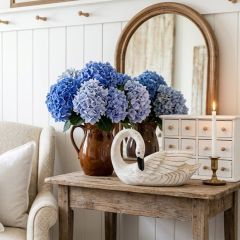 Cottage Garden Bent Neck Swan