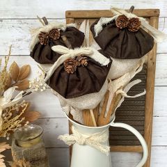 Decorative Acorn Poke