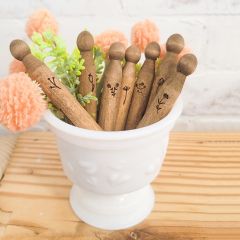 Decorative Floral Split Clothespin Set