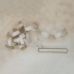 DIY Paper Link Seasonal Garland