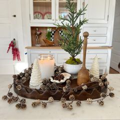 Draping Pinecone Spray
