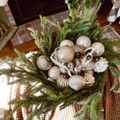 Embossed Glass Ornament Garland
