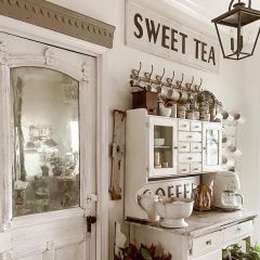 Embossed Metal SWEET TEA Sign
