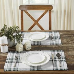 Farmhouse Holiday Fringed Plaid Placemat