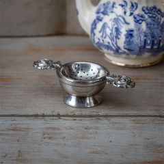 Farmhouse Manor Tea Strainer