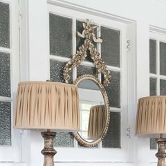 Hanging Exquisite Flower Oval Mirror