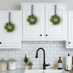 Hanging Mini Wreath with Gingham Ribbon Holder