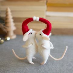 Kissing Christmas Mice