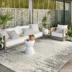 Loloi II Ranier Collection Ivory/Grey Area Rug